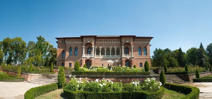 Private Tour from Bucharest to Dracula's tomb and Mogosoaia - Should you book this Bucharest to Snagov and Mogosoaia private tour?