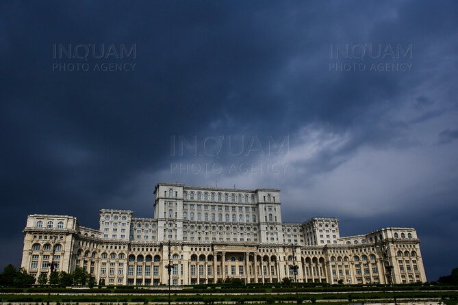 Private Tour: Story of Communism in Bucharest - Communist-Era Neighborhoods: Apartment Blocks and the Daily Life Side