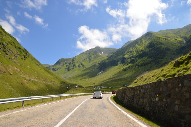 Private Transfagarasan Road Scenic Tour from Bucharest - Vidraru Dam: engineering views plus a breather in the middle