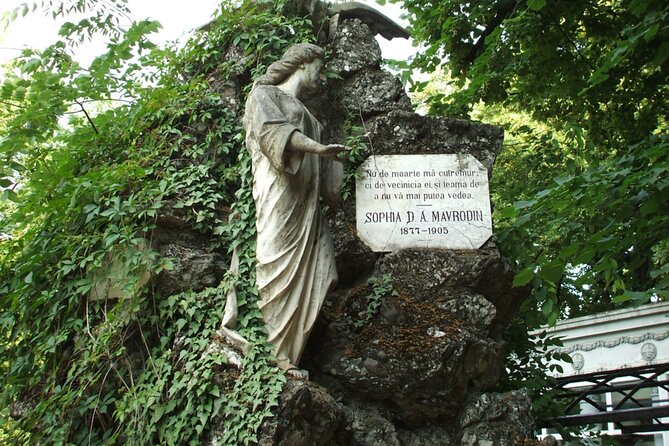 Quest Experience in Bellu Cemetery Bucharest - Key highlights at a glance