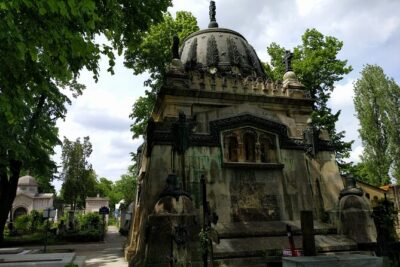 Quest Experience in Bellu Cemetery Bucharest