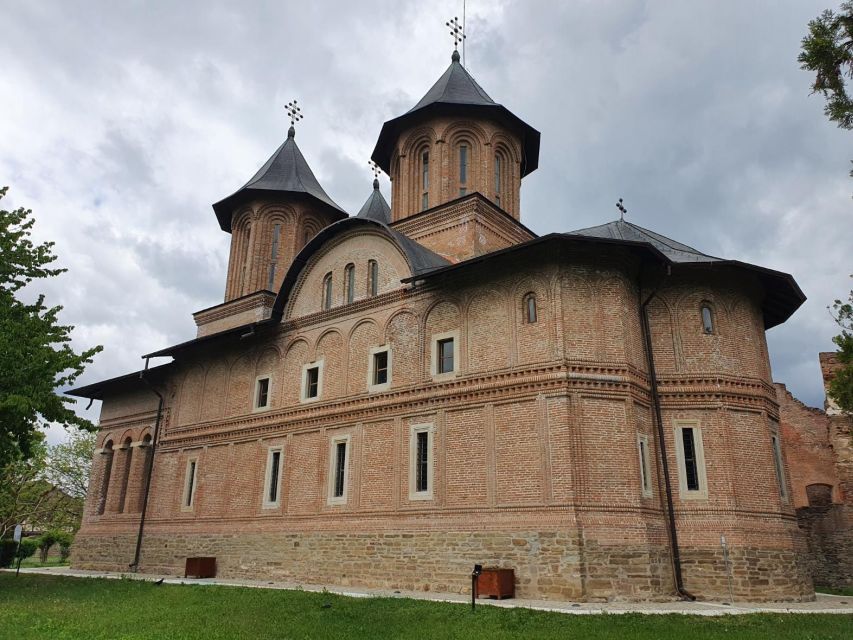 Real Dracula Princely Court and Real Dracula's Fortress - Time, pace, and comfort on a private 11-hour day