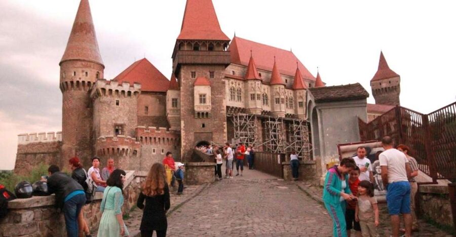 Sibiu: Alba Iulia and Corvin Castle Guided Tour - Alba Iulia’s fortress tour: Unification Hall, St. Michael, and the big-city sweep
