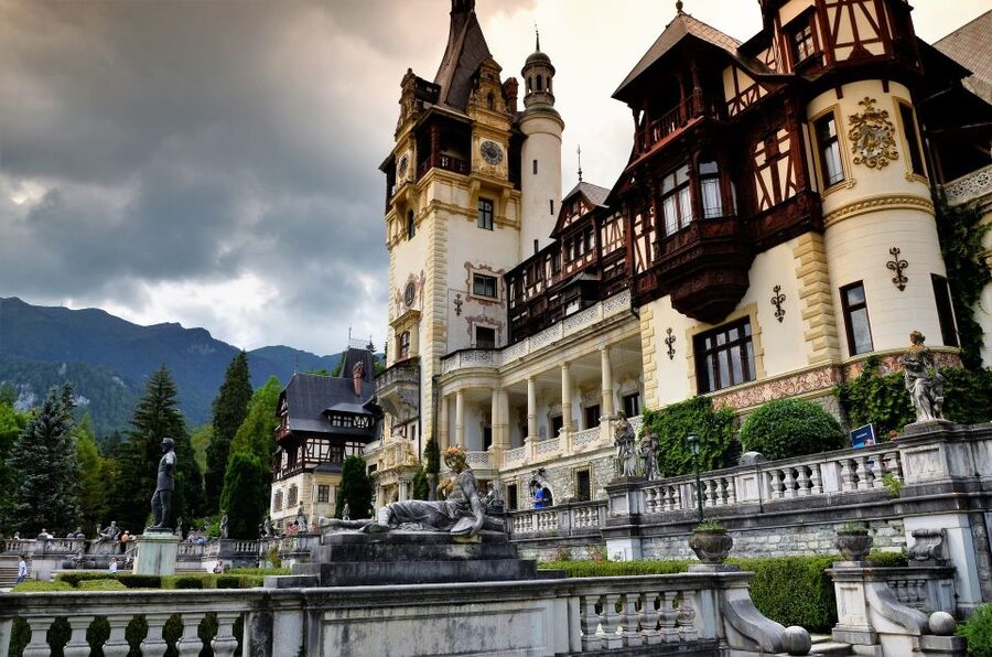 Sinaia: Peleș Castle Tour with An Expert Guide - Key Things You Should Notice on This Peleș Tour