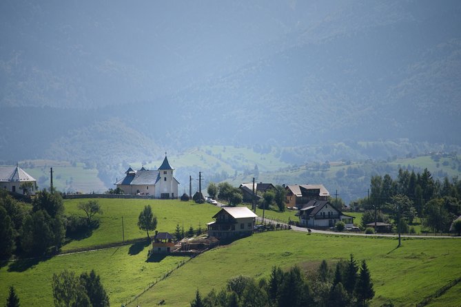 Small-Group Day Trip in Romanian Authentic Mountain Villages from Brasov - Getting back down: a final village walk and optional sights