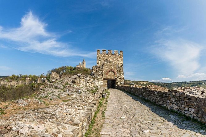 Small-Group Day Trip to North Bulgaria - Guides and Commentaries: Funny, Helpful, and Sometimes Uneven