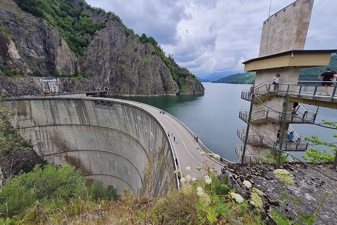 Small-group max 7 - Top Gear Road - Transfăgărăşan Highway - Le Lac Balea: Seasonal Timing and Why Weather Can Change the View
