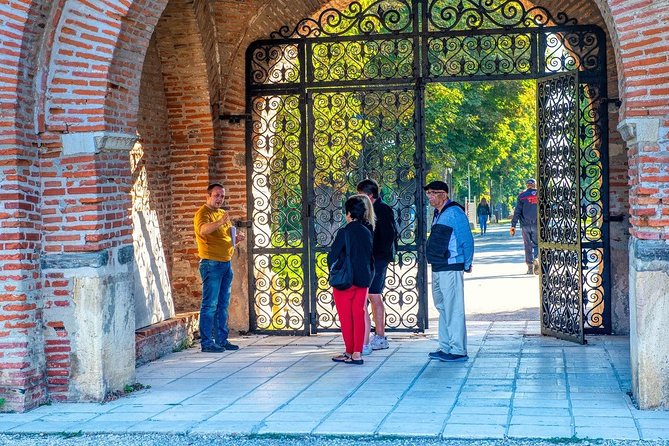 Small Group Tour to Mogosoaia Palace and Snagov Monastery - Guides make it: the difference between facts and a story