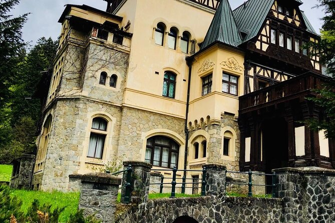 The biggest Salt Mine in Europe and Sinaia in one day - The Sinaia gondola up to 2100 meters: views, timing, and comfort