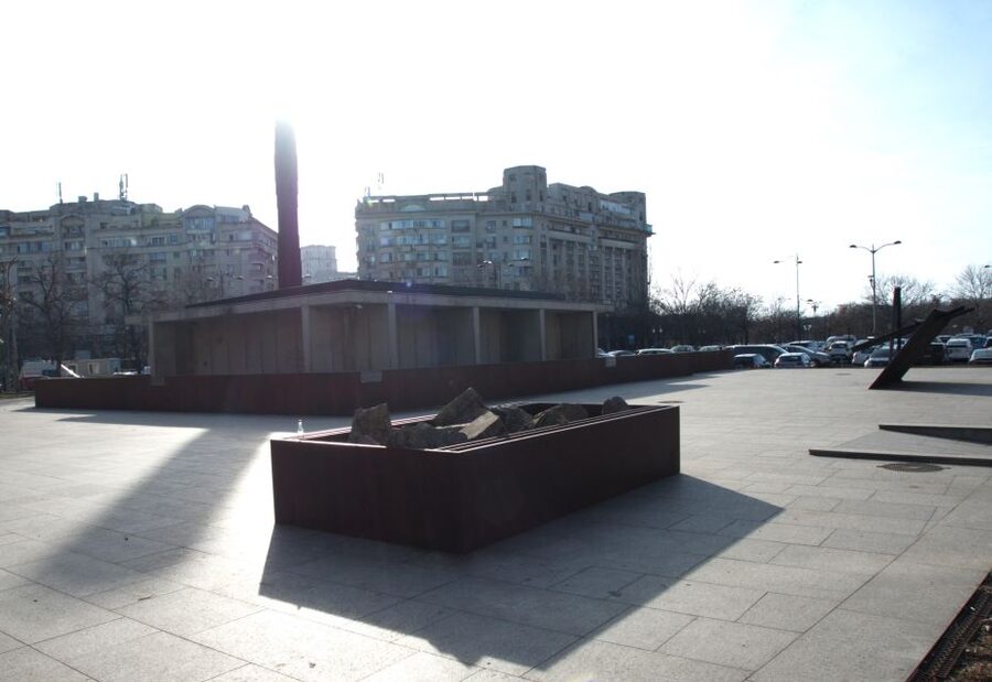 The Jewish heritage of Bucharest - half day walking tour - Passing Laude-Reut and Jerusalem Lion Square: reading the city’s memory