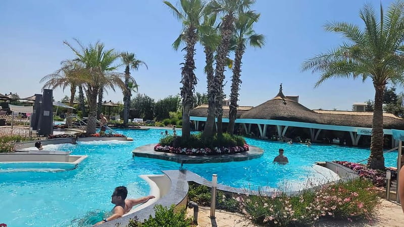 Therme:Spa Day at the biggest oasis of Relaxation《Bucharest》 - Therme Bucharest, the biggest relaxation oasis you can reach from town