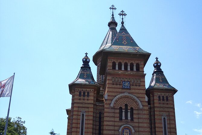 Timisoara Downtown Dream Tour - Stop 2 at Piața Libertății: Nepomuk Monument and Easy Photo Time
