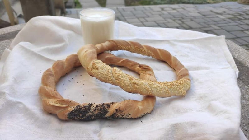 Timișoara: Street Food Tour with Local Guide - Victory Square to langoș, the Hungarian classic you can tailor