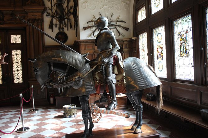 Tour of the 3 Castles: Bran, Rasnov and Peles in Spanish (native Spanish guide). - Stop 3: Bran Castle on a 60-meter-high crag, Gothic drama in the Carpathians