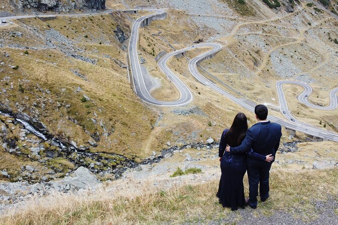 Transfagarasan amazing road trip from Brasov - Getting the best views at Lake Balea (without losing the whole day)
