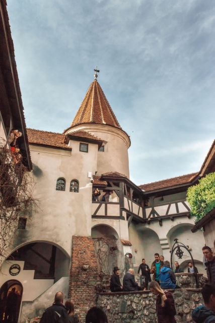 Transylvania Tour: Dracula's Castle, Peles Palace & Brasov - Brasov on Foot, Rope Street and the Black Church
