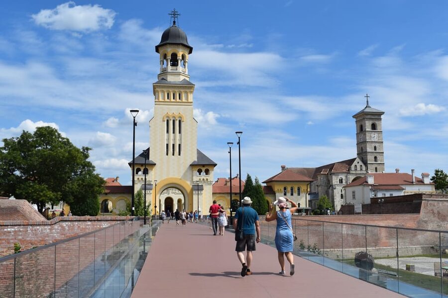 Turda salt mine and Corvin Castle day tour from Cluj - FAQ