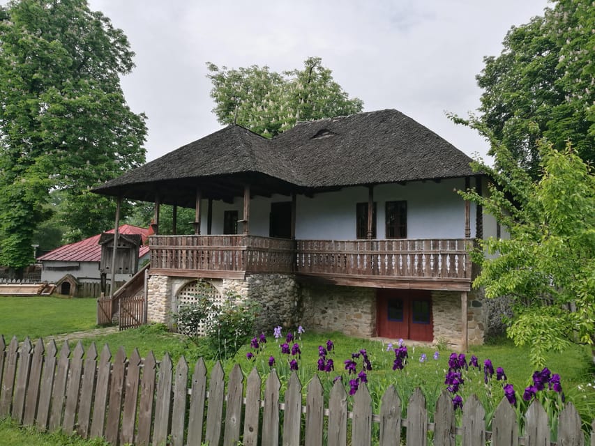 Village Museum Bucharest Guided Tour - Key Things You’ll Notice on This Bucharest Guided Tour