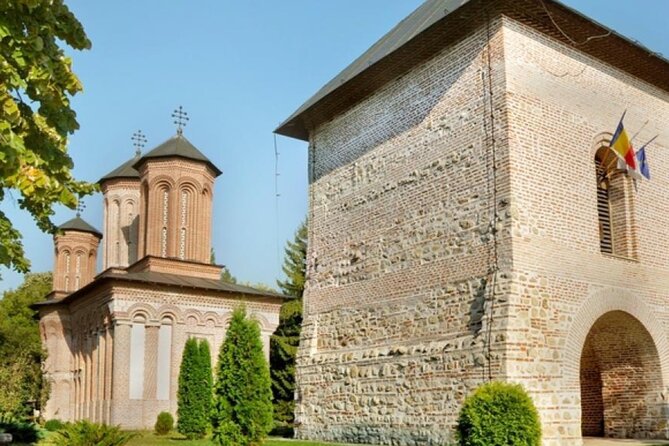 Vlad the Impaler Royal Court from Târgoviște, Peleș Castle and Dracula grave - Price and value at $222.76: what’s included, what to budget