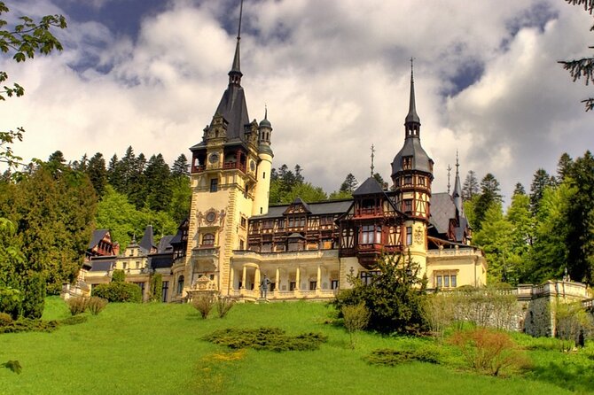 Vlad the Impaler Royal Court from Târgoviște, Peleș Castle and Dracula grave - Practical tips to make the day smoother