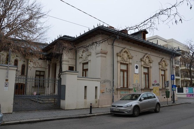 Walking tour of Bucharest - Gradina Icoanei and the Ioanid Park area, two parks with different angles